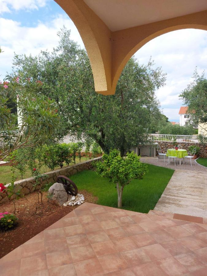 Olea Krk Apartament *