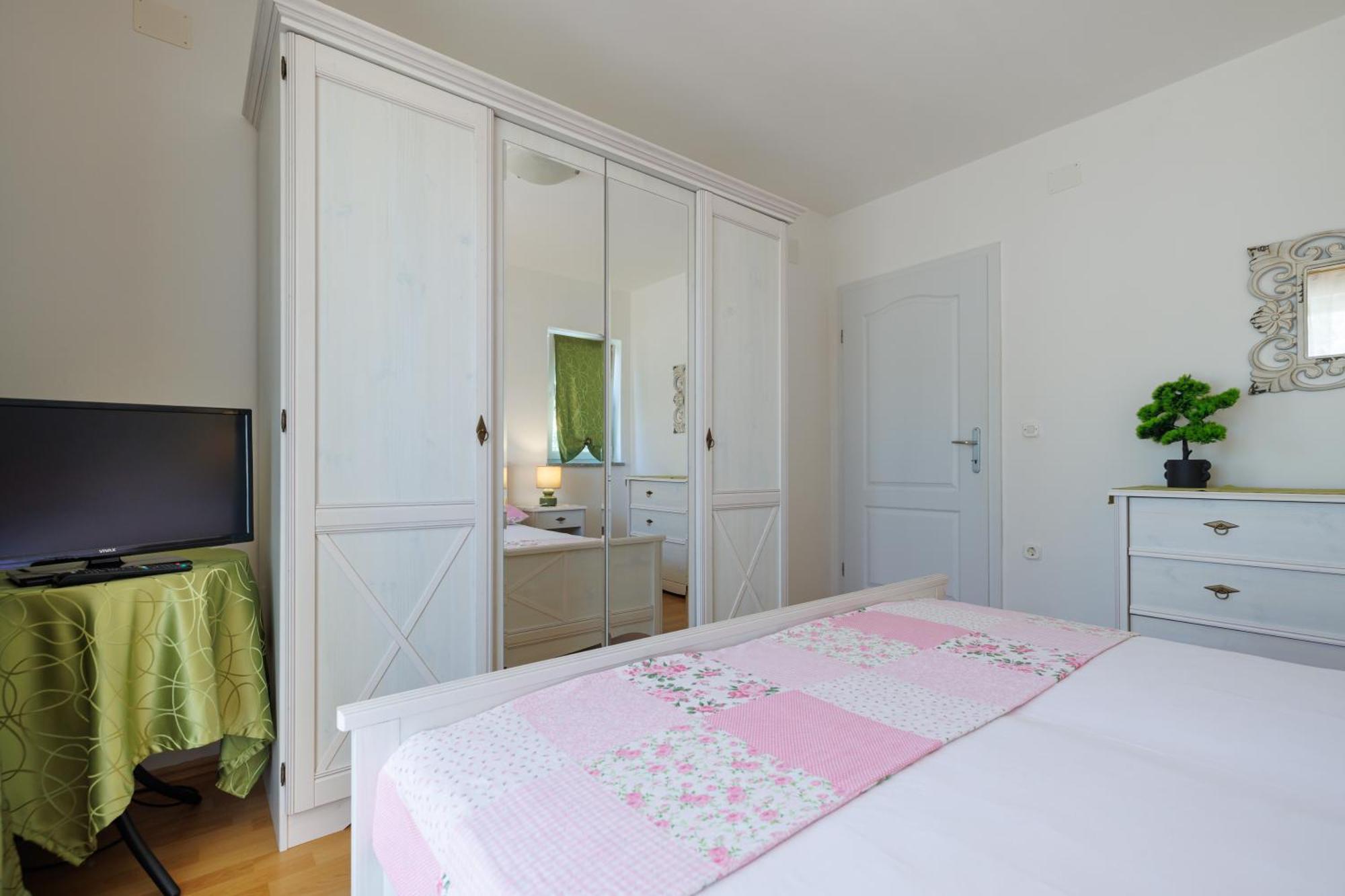 Olea Krk Apartament Veglia