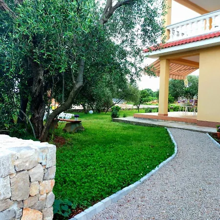 Apartmani Olea Krk Veglia Exterior foto