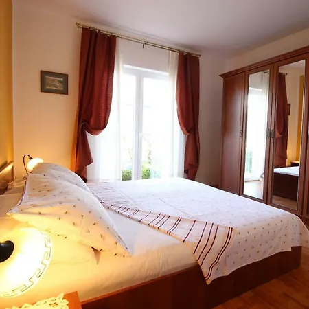Apartmani Olea Krk Veglia Exterior foto
